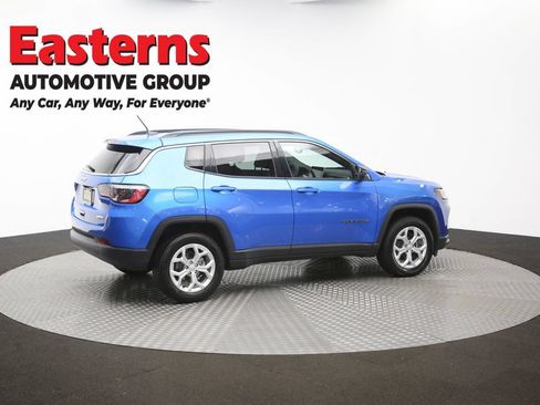 Used 2024 Jeep Compass Latitude AWD/4WD image 37