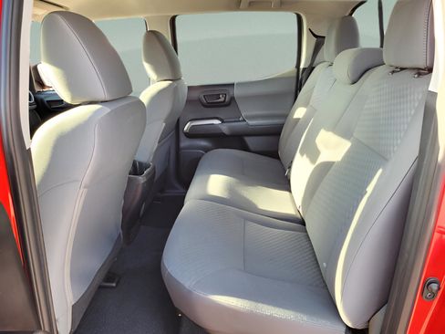 Certified 2021 Toyota Tacoma SR5 image 10