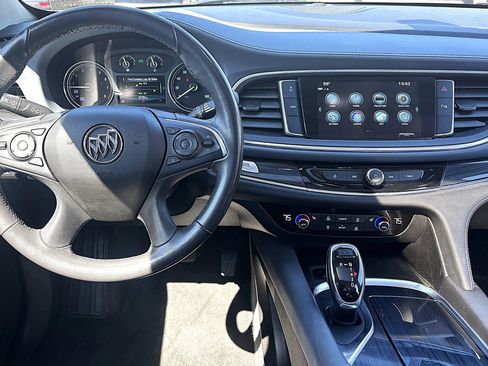 Used 2019 Buick Enclave Essence AWD/4WD image 12