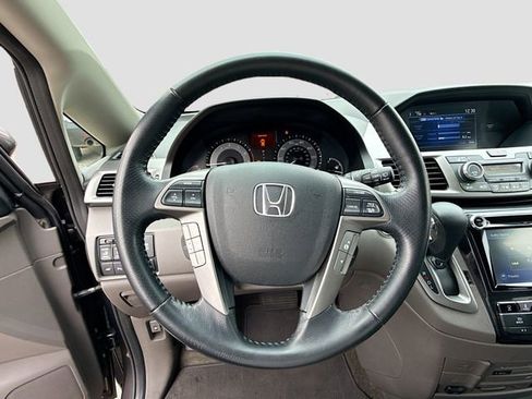 Used 2016 Honda Odyssey Touring Elite image 12