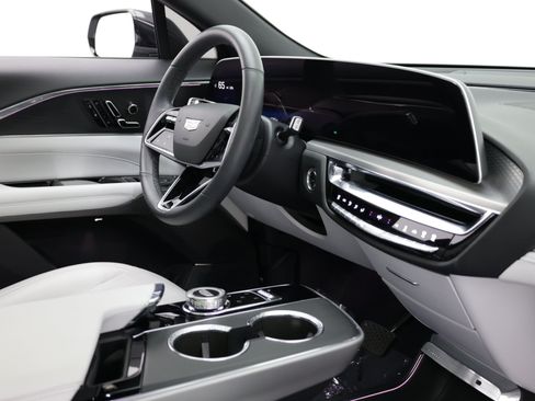 Used 2024 Cadillac Lyriq Luxury RWD image 41
