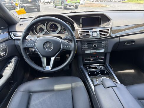 Used 2016 Mercedes-Benz E 350 Sedan w/ Premium Package image 22