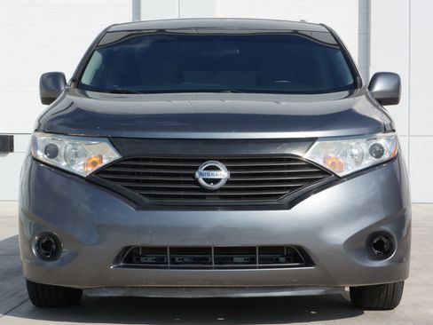 Used 2016 Nissan Quest SV image 4