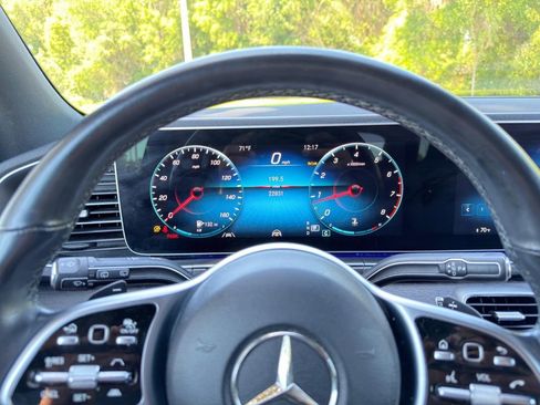 Used 2023 Mercedes-Benz GLE 350 4MATIC w/ AMG Line Exterior image 16