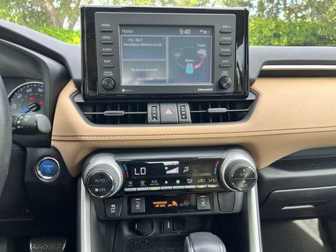 Used 2021 Toyota RAV4 XLE Premium AWD/4WD image 9