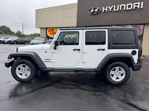 Used 2017 Jeep Wrangler Unlimited Sport w/ Quick Order Package 24S AWD/4WD image 8