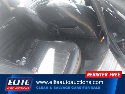 Used 2017 Ford Fusion SE w/ Fusion SE Technology Package image 15