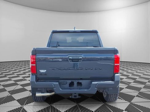Used 2025 Toyota Tacoma SR image 8
