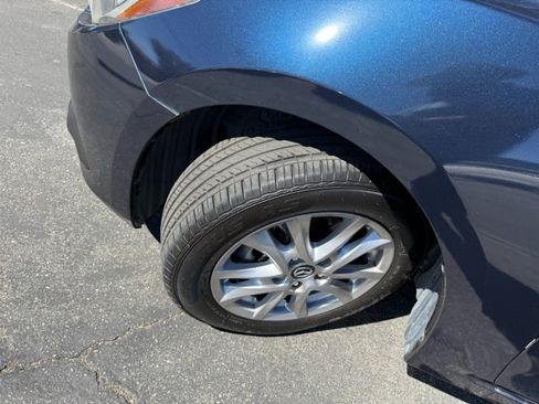 Used 2016 MAZDA MAZDA3 i Grand Touring FWD image 11