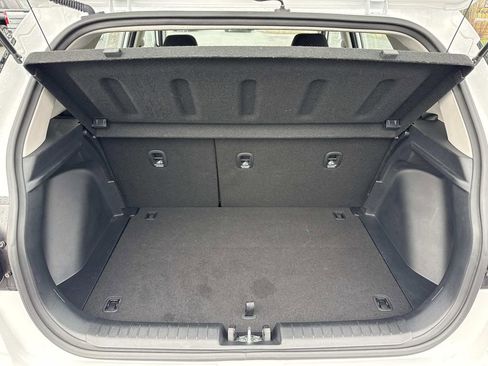Used 2025 Hyundai Venue SEL FWD image 22