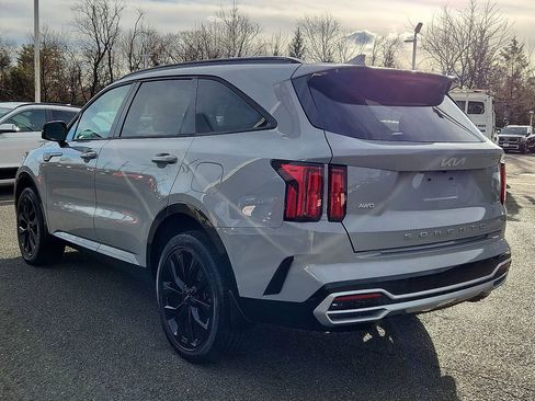 Certified 2022 Kia Sorento SX image 4