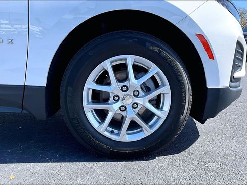 Certified 2024 Chevrolet Equinox LS w/ LS Convenience Package image 8