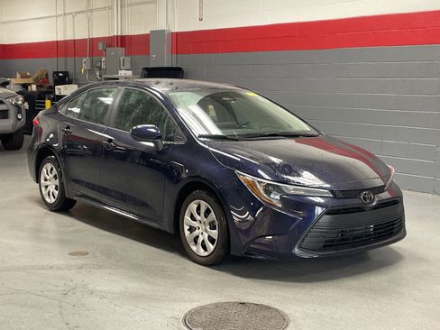 Used 2024 Toyota Corolla LE image 2