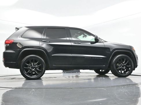 Used 2017 Jeep Grand Cherokee Altitude AWD/4WD image 52