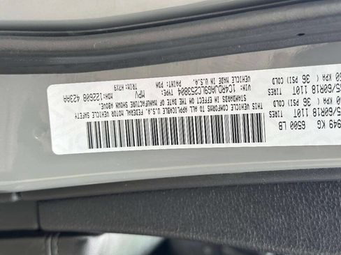 Used 2020 Dodge Durango SXT w/ 3rd Row Seating Group image 28