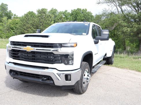 New 2026 Chevrolet Silverado 3500 LT w/ Safety Package AWD/4WD image 12