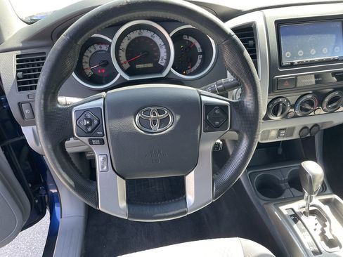Used 2015 Toyota Tacoma 4x4 Double Cab w/ SR5 Package image 16