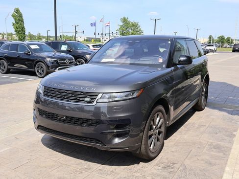 Used 2023 Land Rover Range Rover Sport SE AWD/4WD image 4