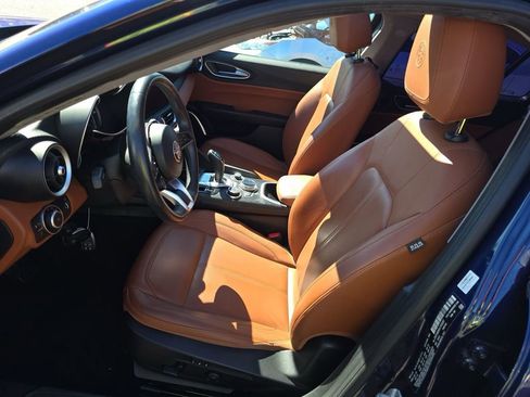 Used 2020 Alfa Romeo Giulia w/ Nero Edizione image 4