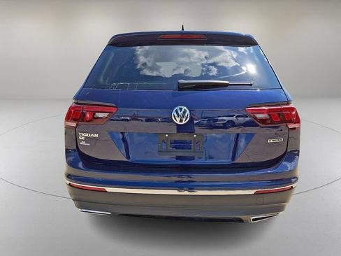 Used 2021 Volkswagen Tiguan SE w/ Panoramic Sunroof Package AWD/4WD image 9