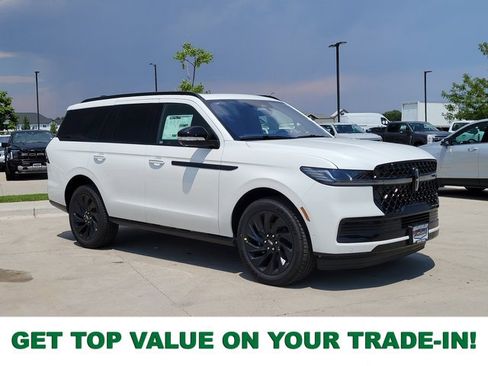 New 2025 Lincoln Navigator Reserve w/ Jet Appearance Package image 1