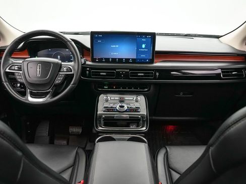 Used 2023 Lincoln Nautilus Reserve AWD/4WD image 15