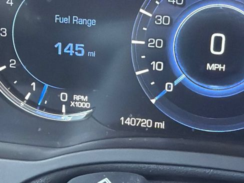 Used 2016 Cadillac Escalade ESV Luxury AWD/4WD image 6