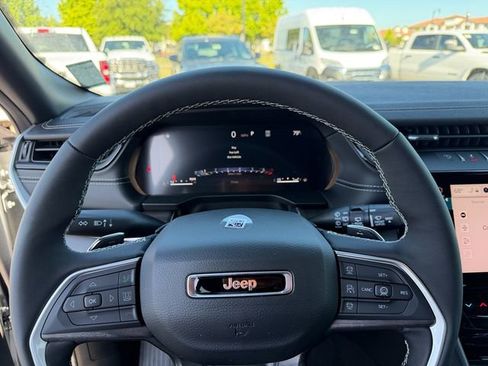 New 2026 Jeep Grand Cherokee L 4WD image 14