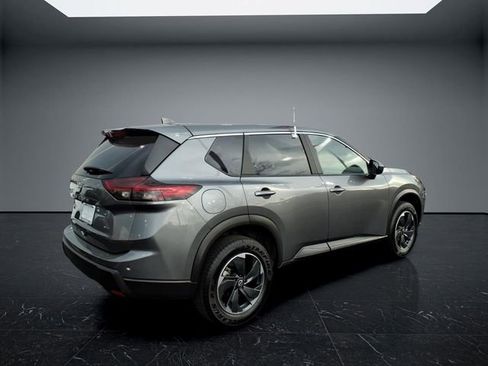 Certified 2025 Nissan Rogue SV AWD/4WD image 3