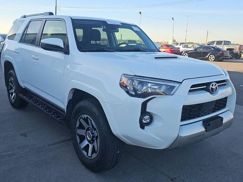 Used 2024 Toyota 4Runner TRD Off-Road image 2