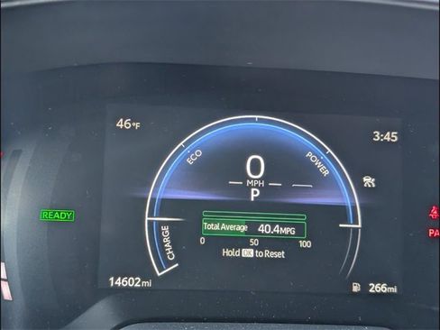 Used 2024 Toyota Corolla Cross XSE w/ Convenience Package image 21