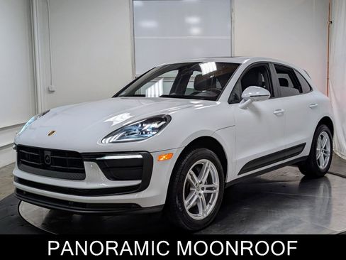 Used 2025 Porsche Macan image 4