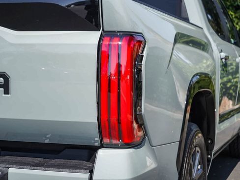 Used 2025 Toyota Tundra Platinum AWD/4WD image 7