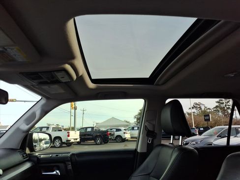 Used 2019 Toyota 4Runner Limited image 18