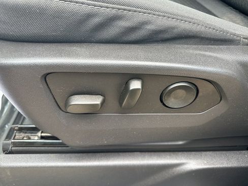 Used 2023 Chevrolet Silverado 1500 Custom Trail Boss image 16