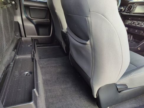 Used 2019 Toyota Tacoma 2WD Access Cab image 17