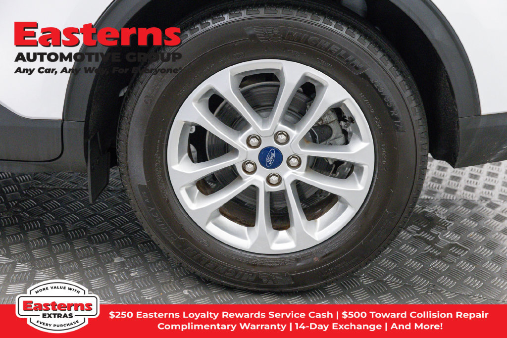 Used 2022 Ford Escape SE FWD image 34