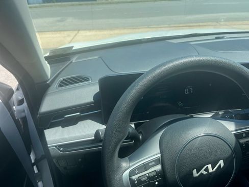 Used 2025 Kia K5 LXS FWD image 33