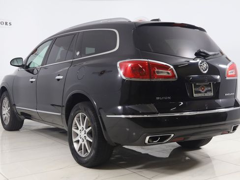 Used 2017 Buick Enclave Leather FWD image 4