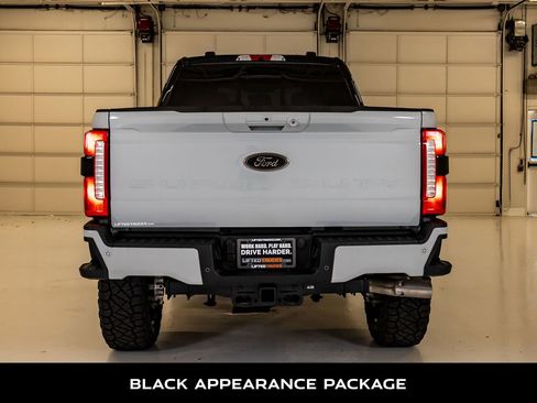 Used 2025 Ford F250 Lariat w/ Lariat Ultimate Package AWD/4WD image 8