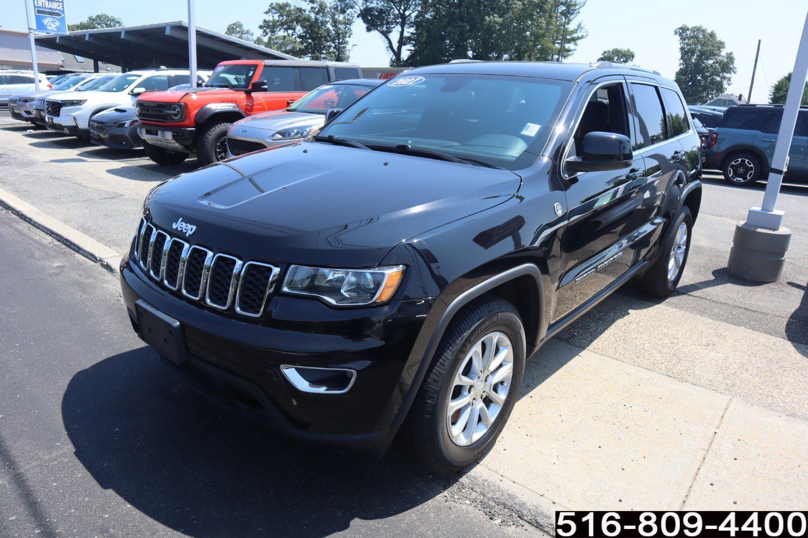 Used 2021 Jeep Grand Cherokee Laredo AWD/4WD image 6