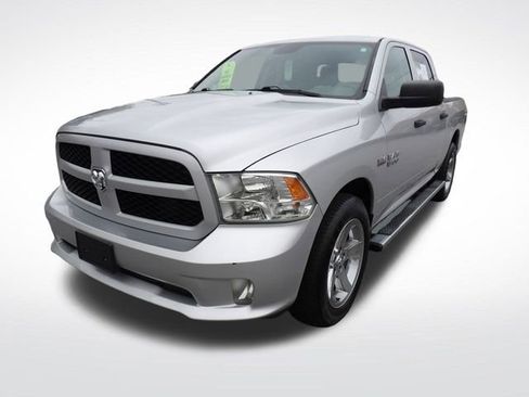 Used 2017 RAM 1500 Express image 3