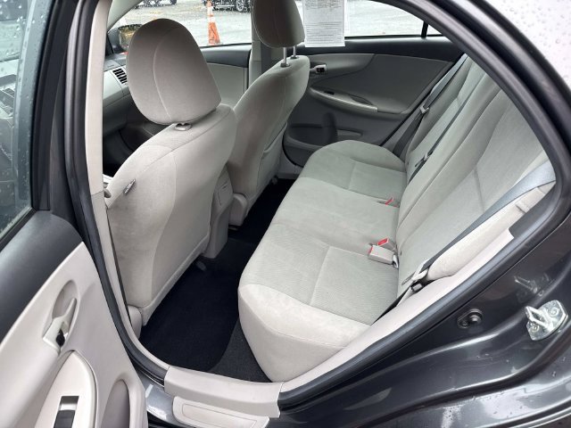 Used 2013 Toyota Corolla LE FWD image 16