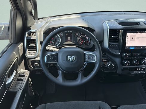 Used 2025 RAM 1500 Big Horn AWD/4WD image 10