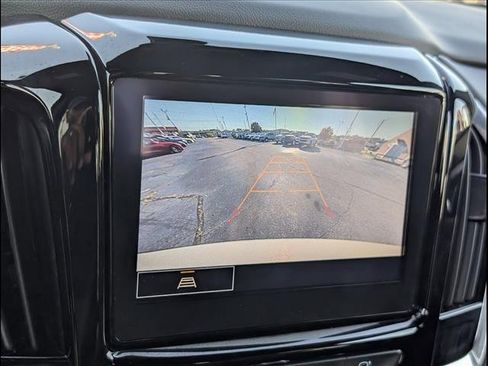 Used 2023 Chevrolet Traverse LT w/ LPO, Floor Liner Package image 10