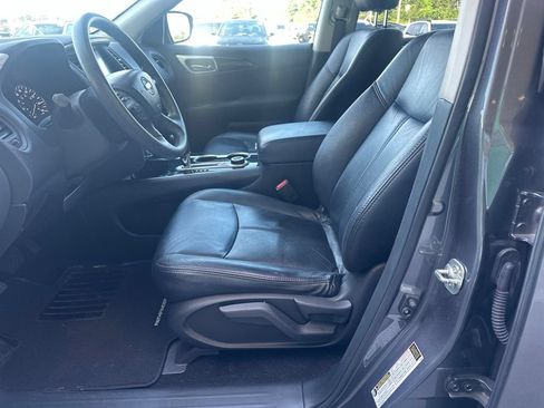 Used 2017 Nissan Pathfinder S AWD/4WD image 12