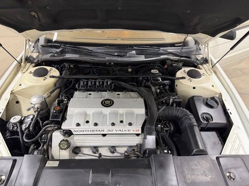Used 1993 Cadillac Allante FWD image 26