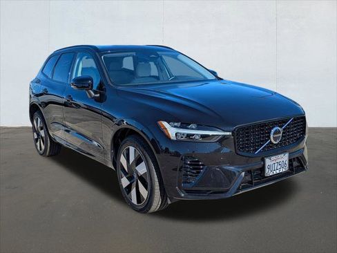 Used 2025 Volvo XC60 T8 Plus w/ Protection Package Premier image 7