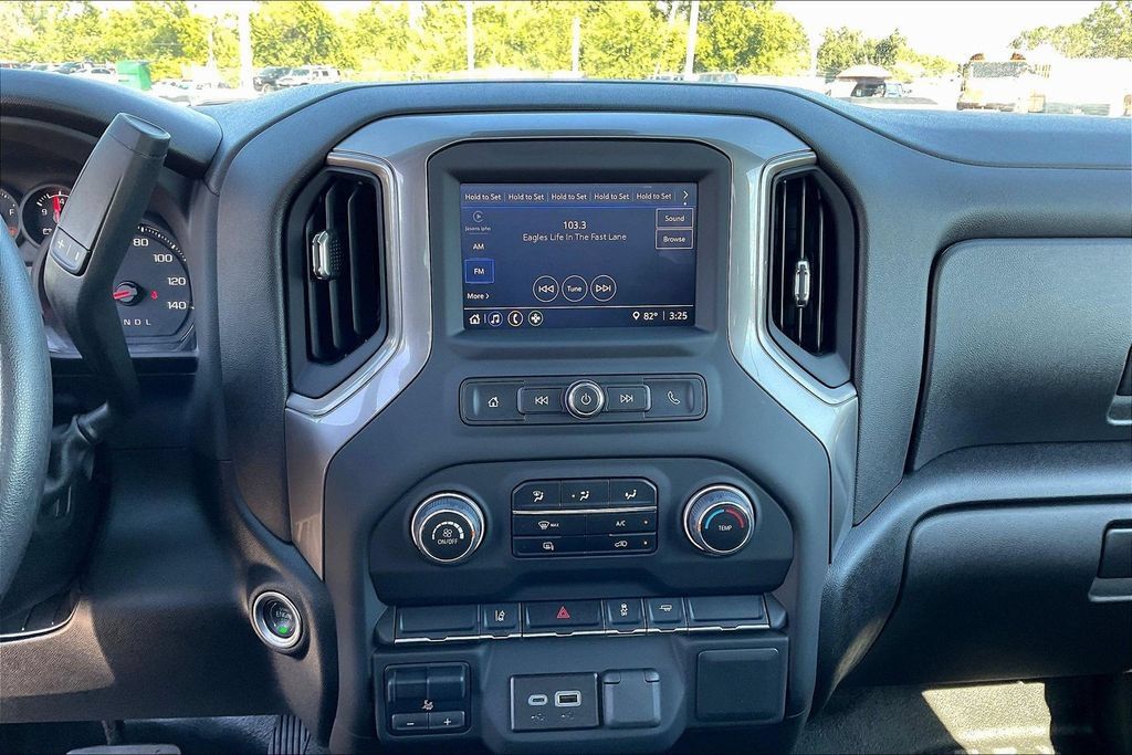 Used 2025 Chevrolet Silverado 2500 W/T RWD image 19