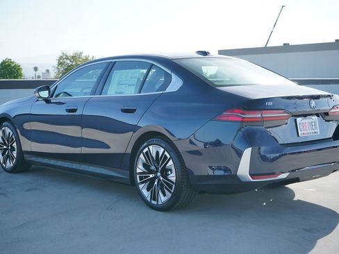 New 2026 BMW i5 eDrive40 RWD image 7